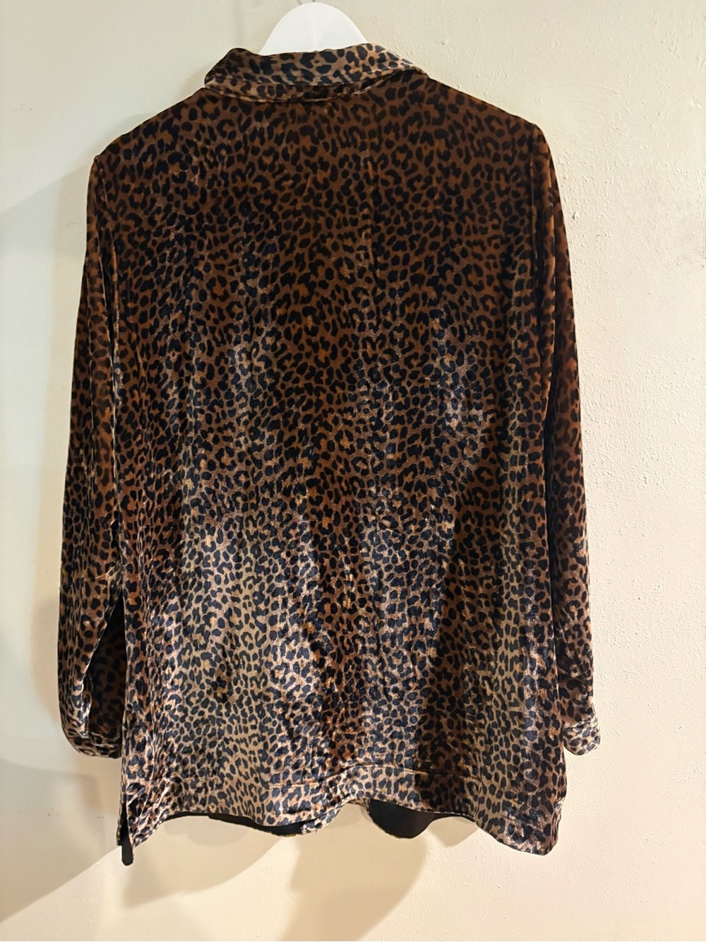 Soft Surroundings Icon Silk
Velvet Poets Leopard Cheetah Tunic Shirt Blouse - Picture 9 of 13
